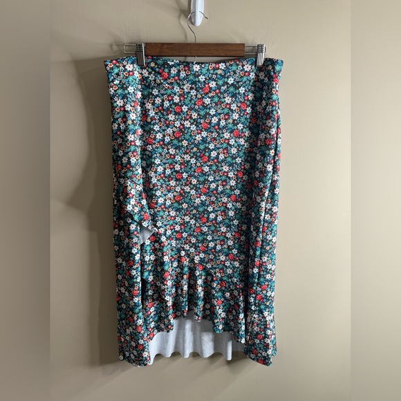 Lands' End Dresses & Skirts - Lands' End Multicolor Floral swim skirt size medium 10/12